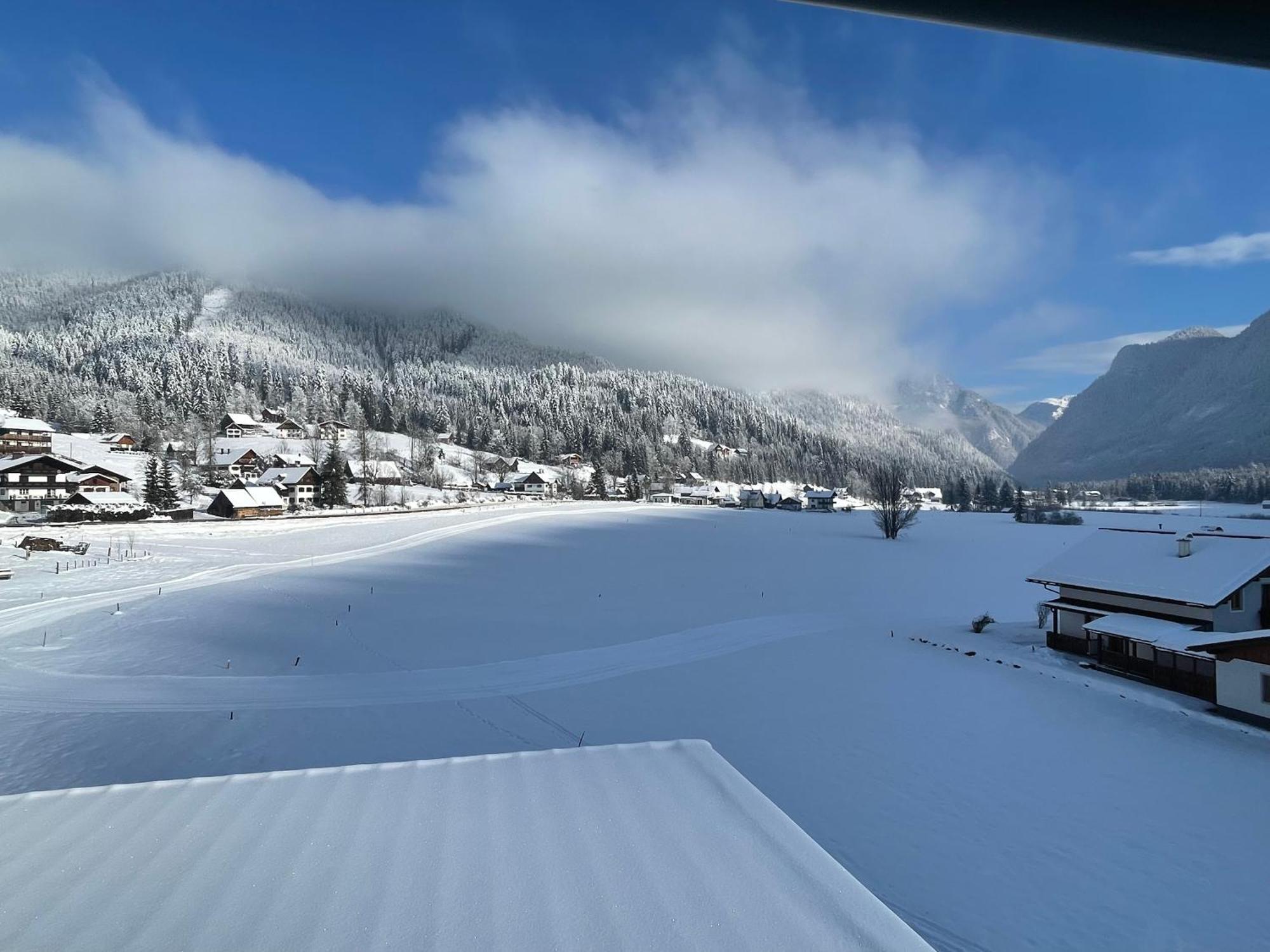 Almsternderl 2.0 - Gemuetliches Appartment In Gosau Exterior photo